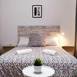 Break In Gothic Barcelona Hostal