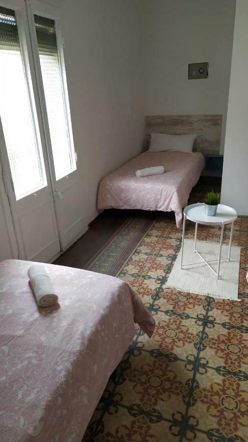 Break In Gothic Hostal Barcelona